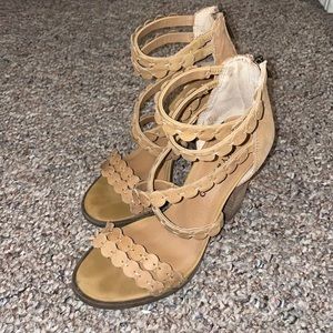 Lucky Brand Tan Strappy Heel Sandal